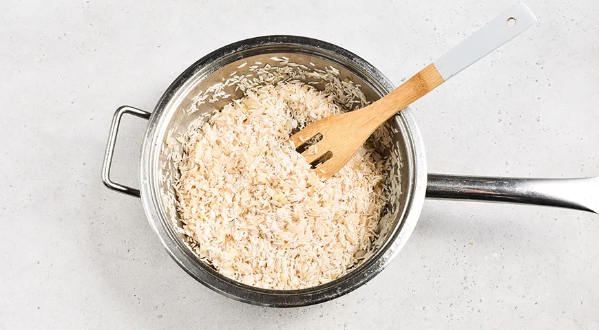 Курица с рисом и капустой в духовке