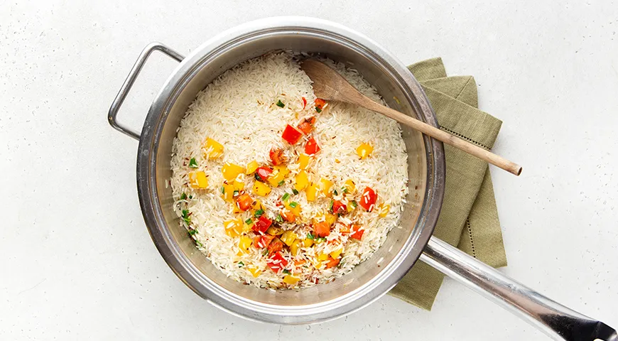 Сосиски сливочные с рисом и овощами