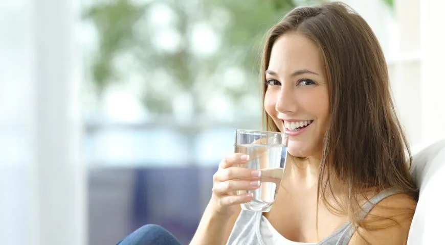 Первое, что вам нужно сделать прямо сразу – начать пить воду
