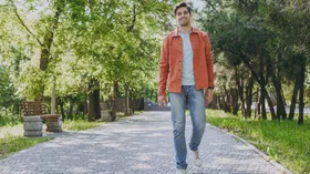 В какое время гулять полезнее всего? Ученые сравнили 3 варианта