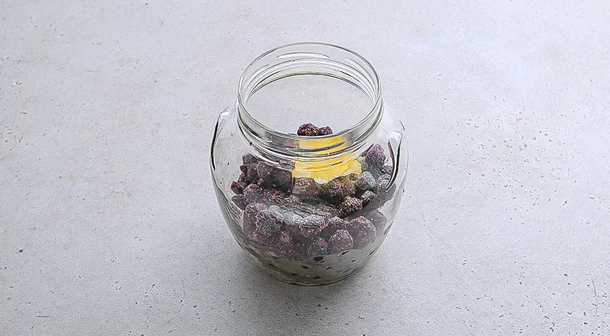 Черничная настойка с душистым перцем