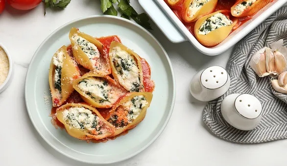 Как приготовить фаршированные макароны: 12 рецептов ракушек и трубочек с начинкой