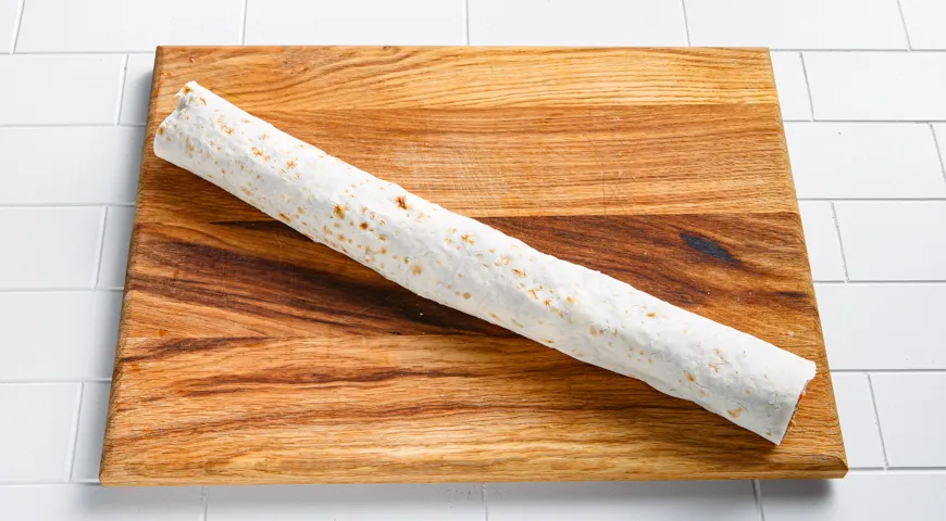 Рулетики из лаваша с фаршем (на сковороде)