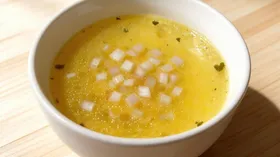 Быстрый луковый суп в микроволновке