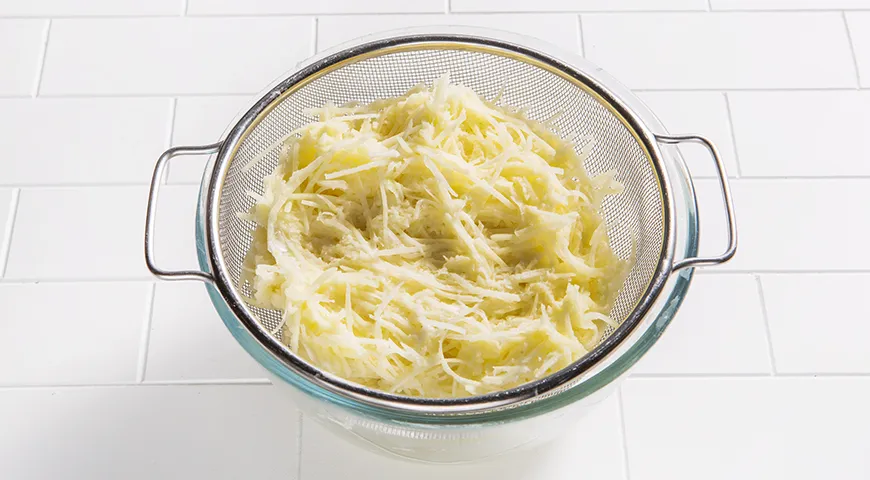 Картофельные драники с чесноком (без яиц и муки)