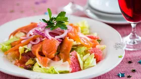 Салаты с красной рыбой
