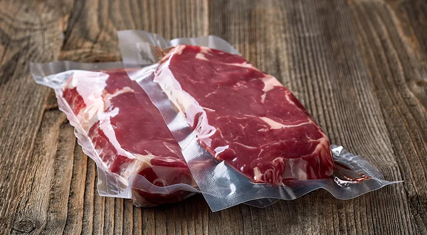 Для тартара лучше купить говядину для стейков, запакованную в вакуум