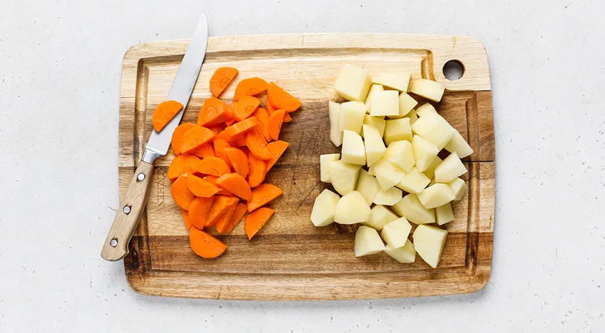 Жаркое по-домашнему из свинины с картошкой в казане