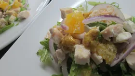 Куриный салат с апельсинами и фетой