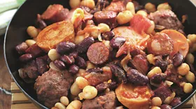 Рецепты с говяжьим фаршем жирным, томатами и бобовыми