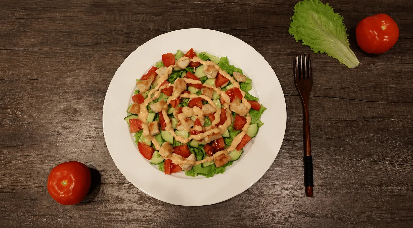 Овощной салат с курицей