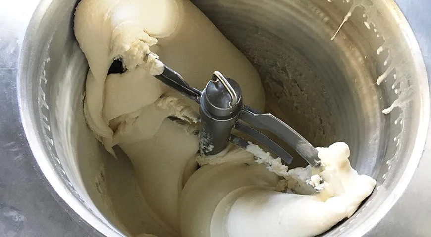 Основная функция любой мороженицы - приготовить мороженое правильной консистенции