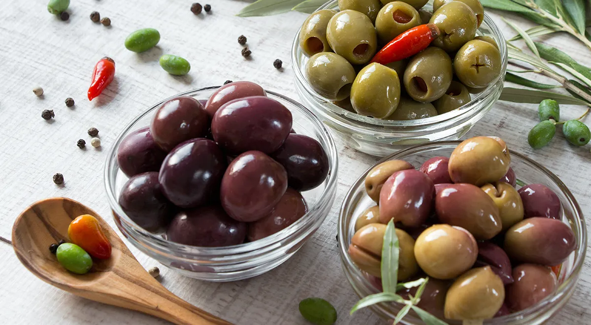 Чем оливки отличаются от маслин