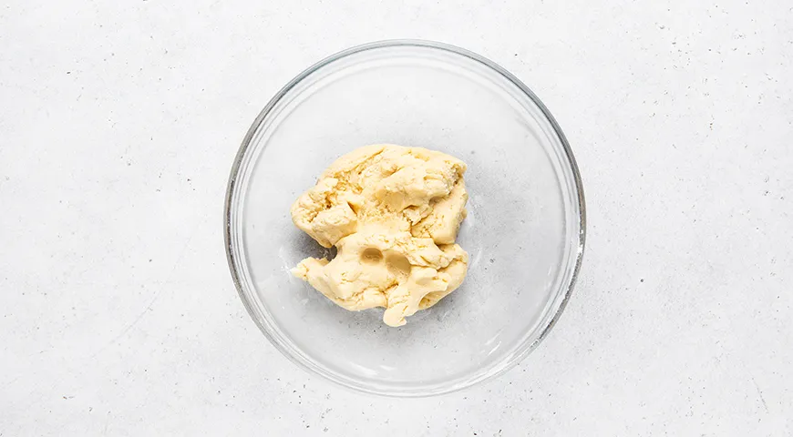 Французский луковый пирог с копченой грудинкой