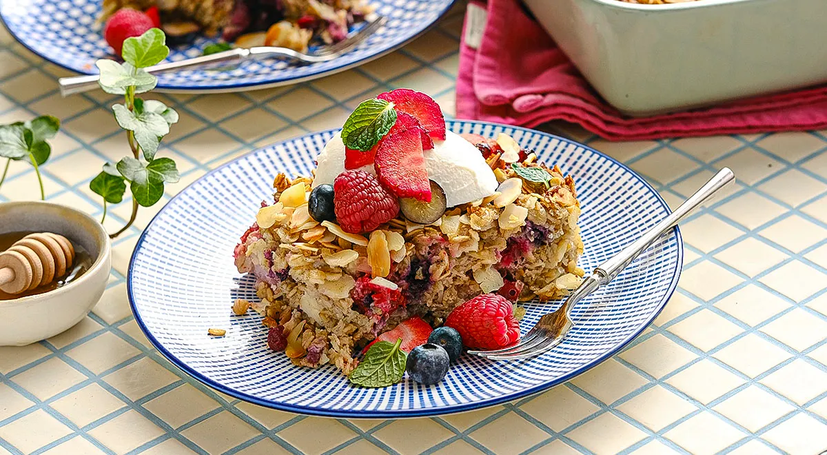 Рецепт запеченной овсянки с ягодами и рикоттой