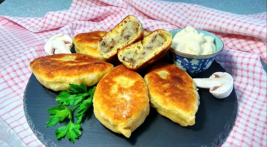 Пирожки с картошкой и луком