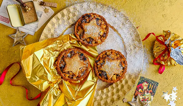 Рождественские корзиночки с фруктовой начинкой