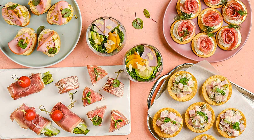 Чтобы провести фуршет без хлопот, составьте меню из удобных закусок