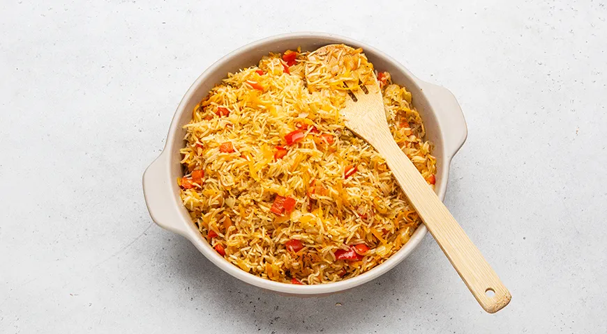 Рис с морковью и луком в духовке