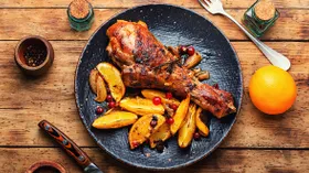 Голень индейки в духовке: 10 рецептов, чтобы мясо получилось сочным и мягким