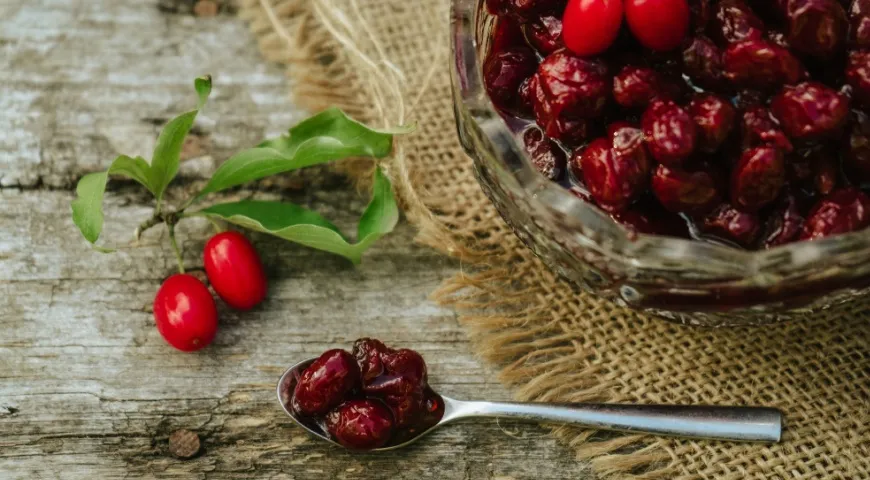 Коллекция рецептов из кизила