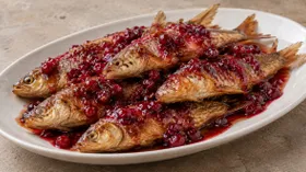 Рыба с клюквой