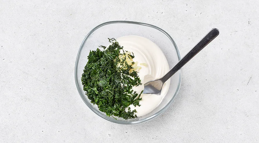 Салат «Мимоза» с копченой курицей