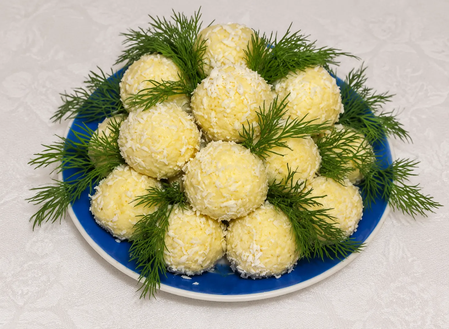 Готовим закуску "Снежки"