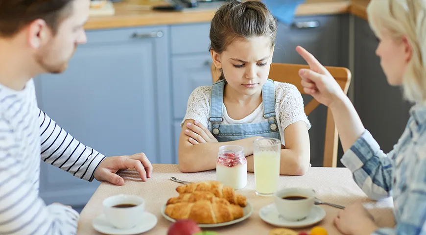 Будьте внимательны к своему ребенку, наблюдайте за его поведением: в таком случае риск расстройства пищевого поведения минимален