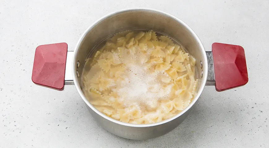 Паста с кальмарами в сливочном соусе