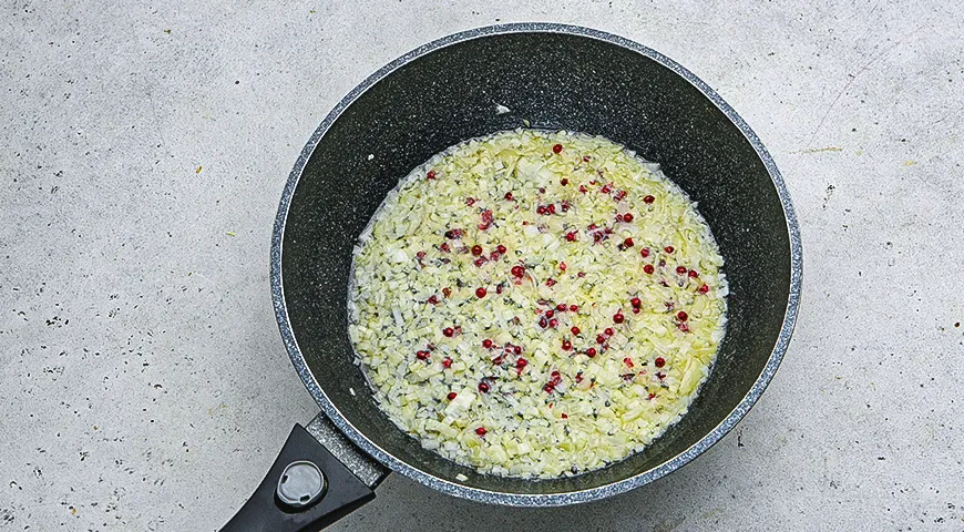 Лосось в розовом вине