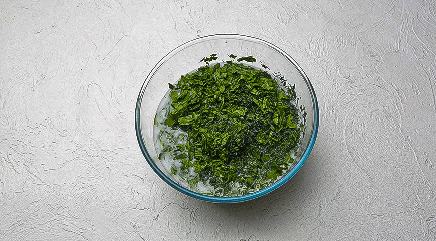 Шашлык с овощной икрой на углях