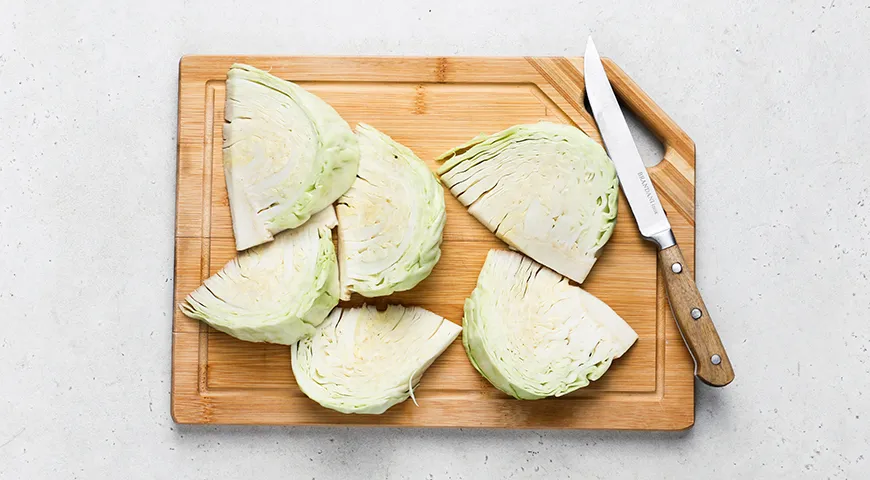 Молодая капуста, обжаренная в яйце