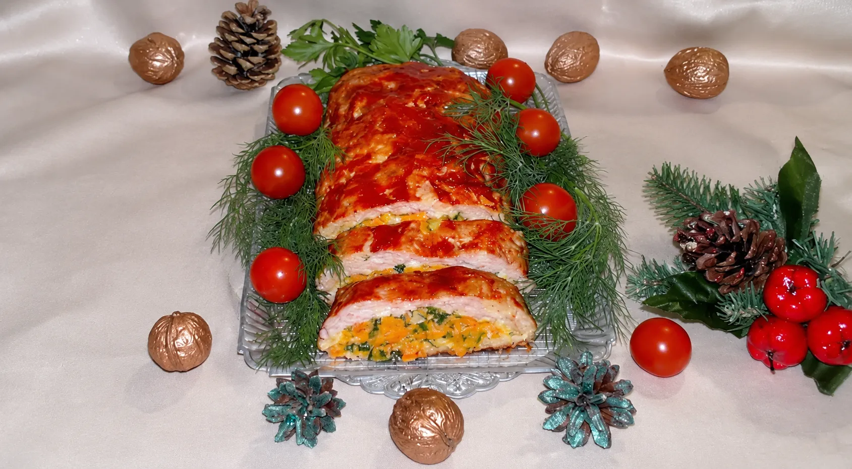 Рулет "Румяный" из куриного фарша с начинкой