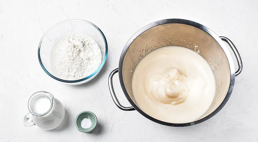 Заливной пирог на кефире с курицей и картошкой