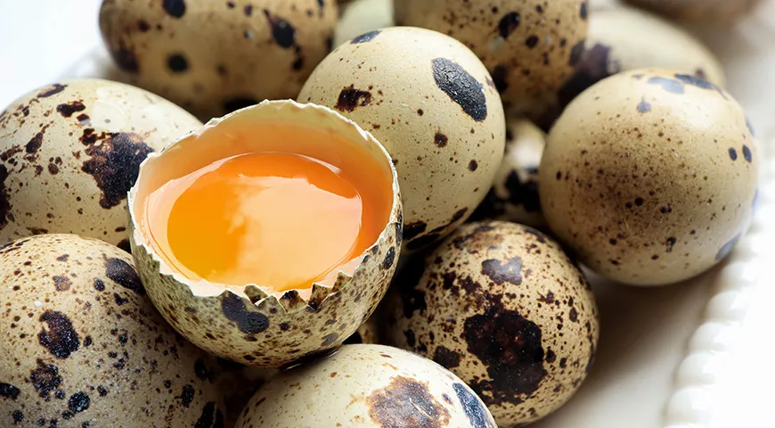 Сырые перепелиные яйца лучше не употреблять: риск проблем со здоровьем существует