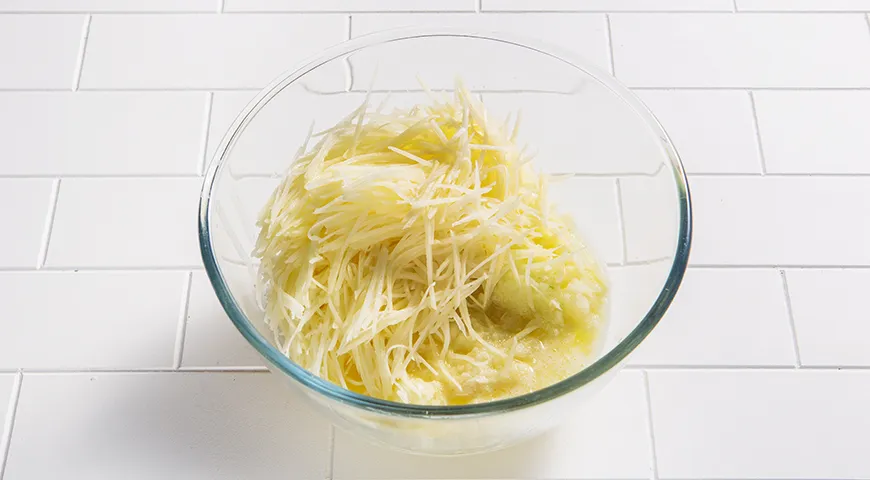 Картофельные драники с чесноком (без яиц и муки)