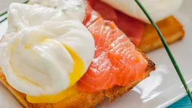 Рецепты с яйцом куриным, сливочным маслом и лососем