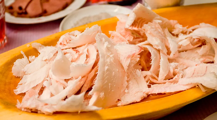 Строганина из муксуна