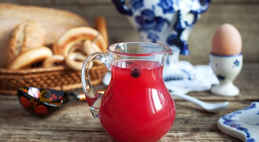 Рецепт киселя из вишни, клубники и черноплодной рябины в мультиварке