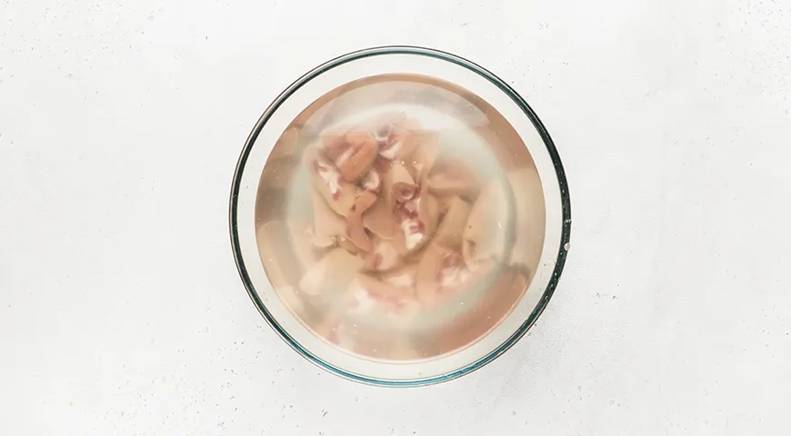 Свиные почки, тушенные в сметане