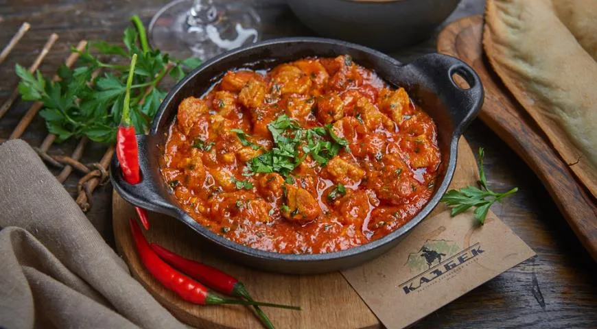 Рецепт чашушули из говядины и овощей - грузинская кухня