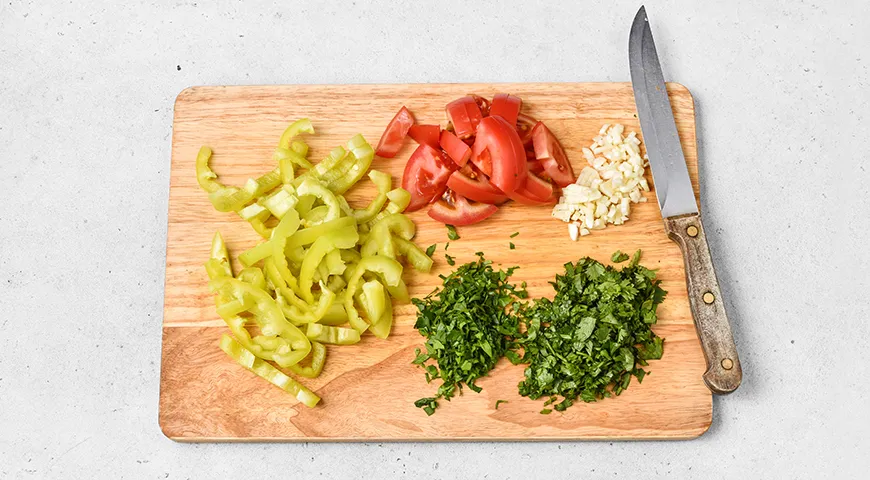 Чанахи со свининой в горшочках