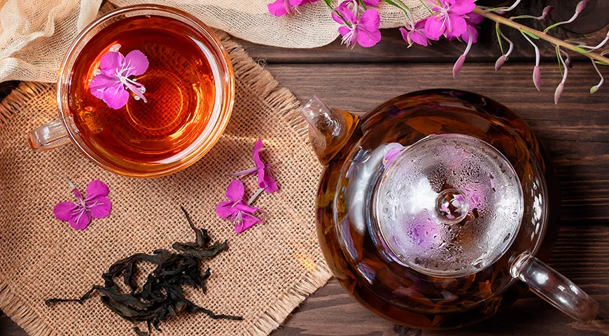 Иван-чай используют не только для приготовления напитков, его добавляют в выпечку, в каши, супы и салаты