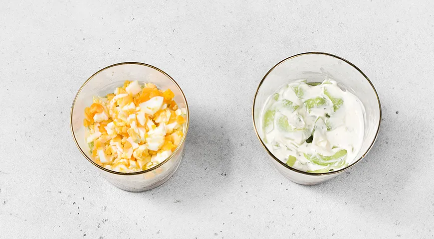 Салат-коктейль с ветчиной, огурцом и сыром