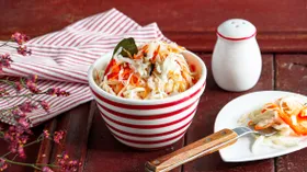 Быстрая маринованная капуста с перцем