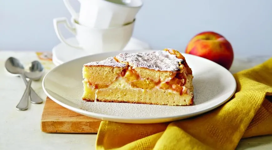 Пирог с творогом и персиками, рецепт см. здесь