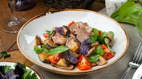 Салаты с мясом: 15 проверенных рецептов на каждый день и праздник