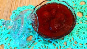 Варенье из клубники с целыми ягодами