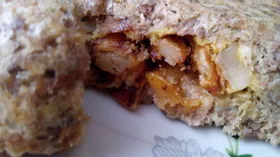 Пирог из мясного фарша с запеченным картофелем
